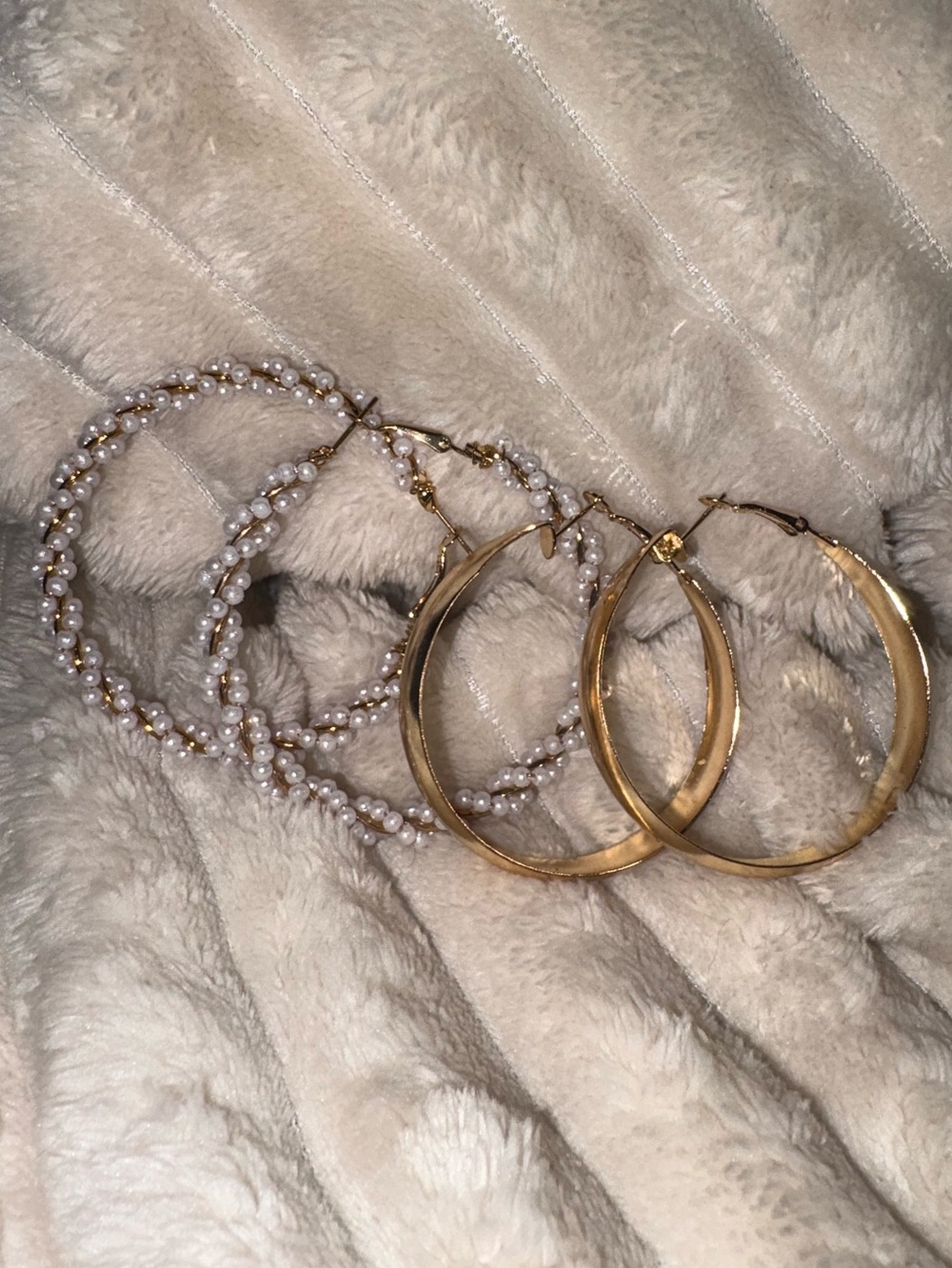 Gold and White Pearl Hoop Earring Set - Women Jewelry NEW no tags